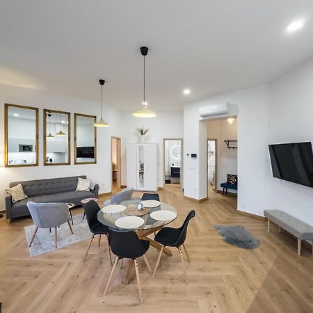 Stafetahaz Apartmanok Vác Buitenkant foto
