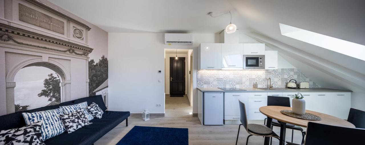 Stafetahaz Apartmanok Vác Buitenkant foto