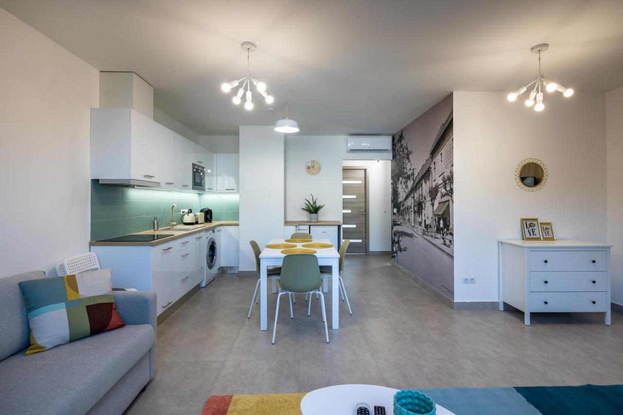Stafetahaz Apartmanok Vác Buitenkant foto
