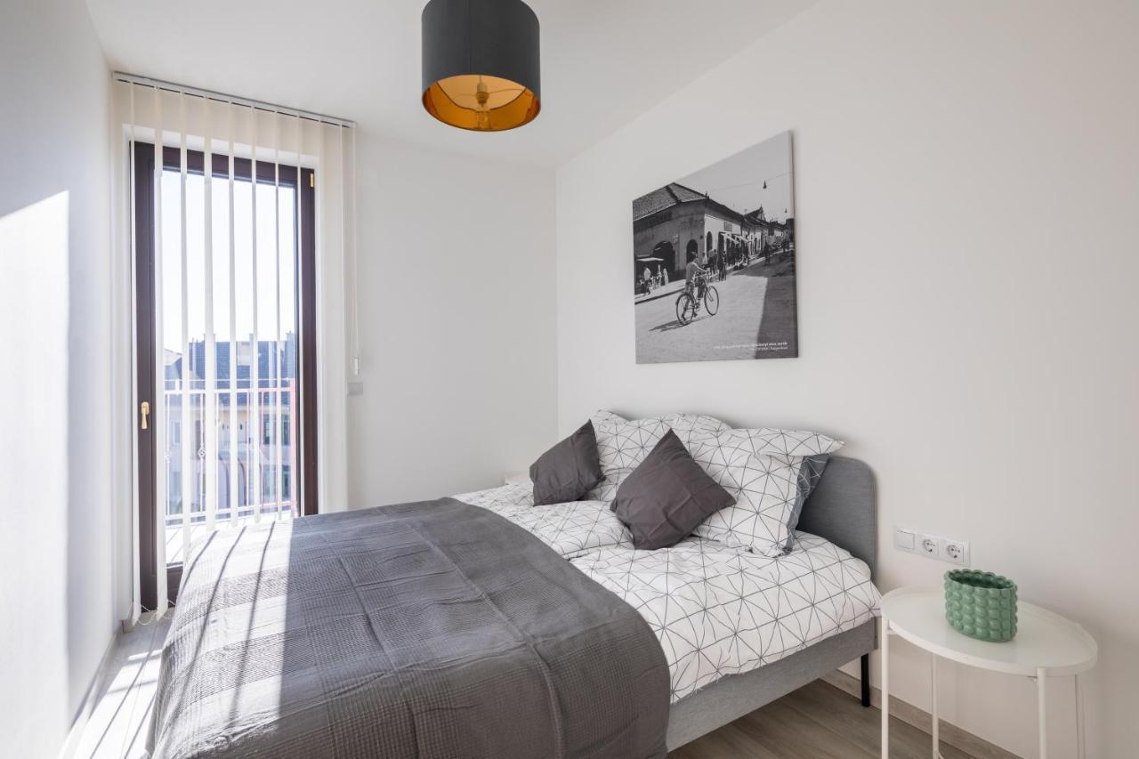 Stafetahaz Apartmanok Vác Buitenkant foto
