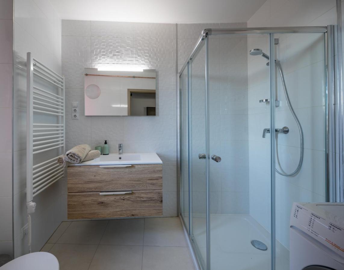 Stafetahaz Apartmanok Vác Buitenkant foto