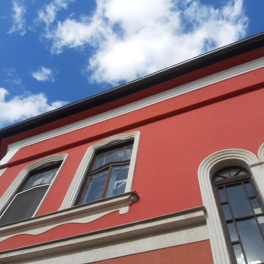 Stafetahaz Apartmanok Vác Buitenkant foto