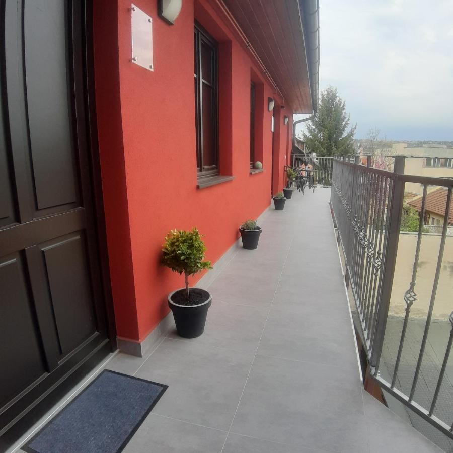 Stafetahaz Apartmanok Vác Buitenkant foto