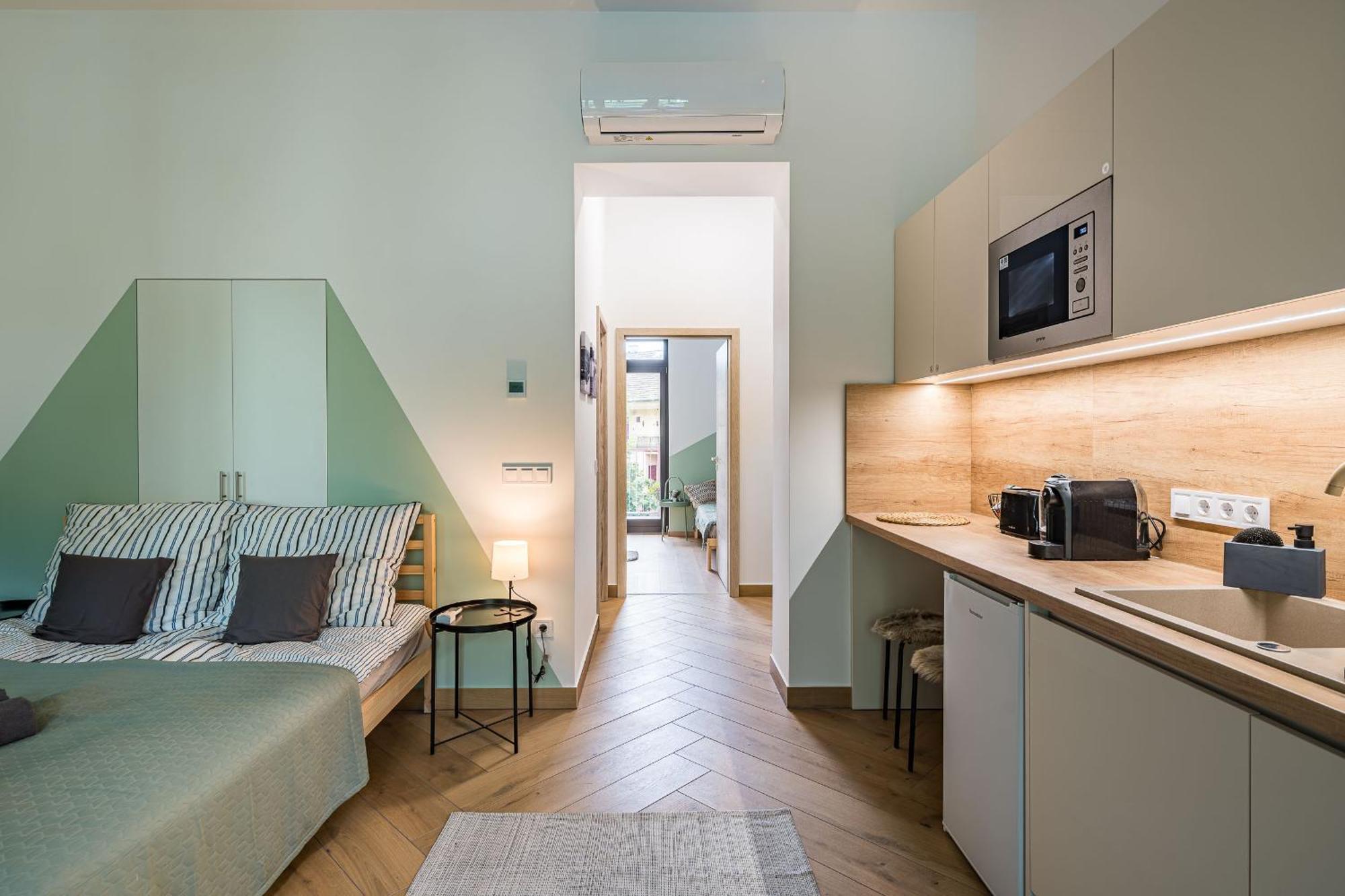 Stafetahaz Apartmanok Vác Buitenkant foto