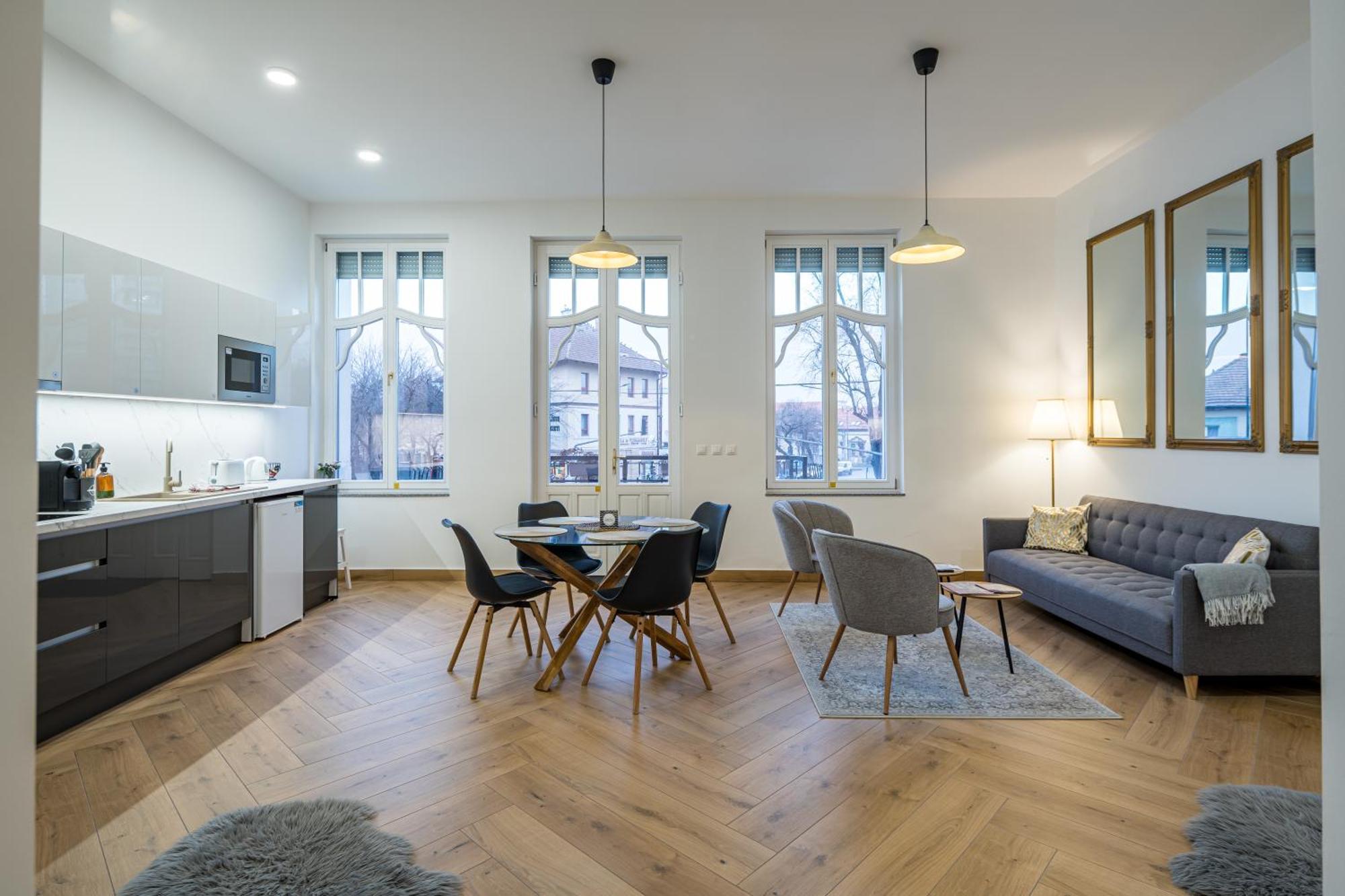 Stafetahaz Apartmanok Vác Buitenkant foto