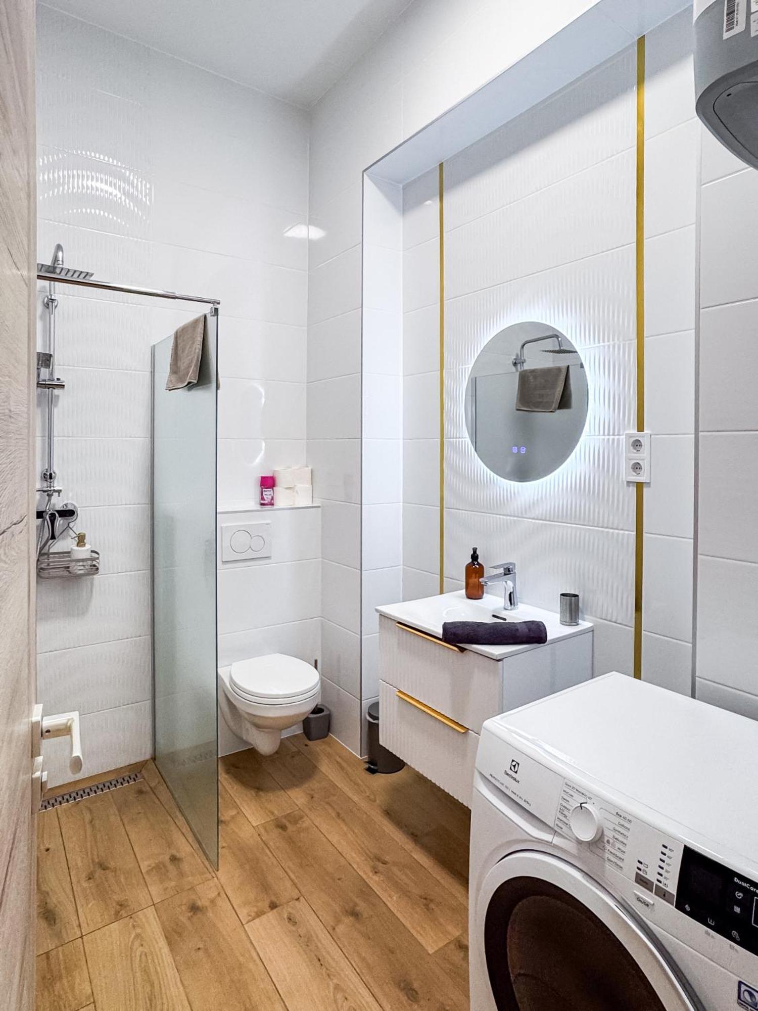 Stafetahaz Apartmanok Vác Buitenkant foto