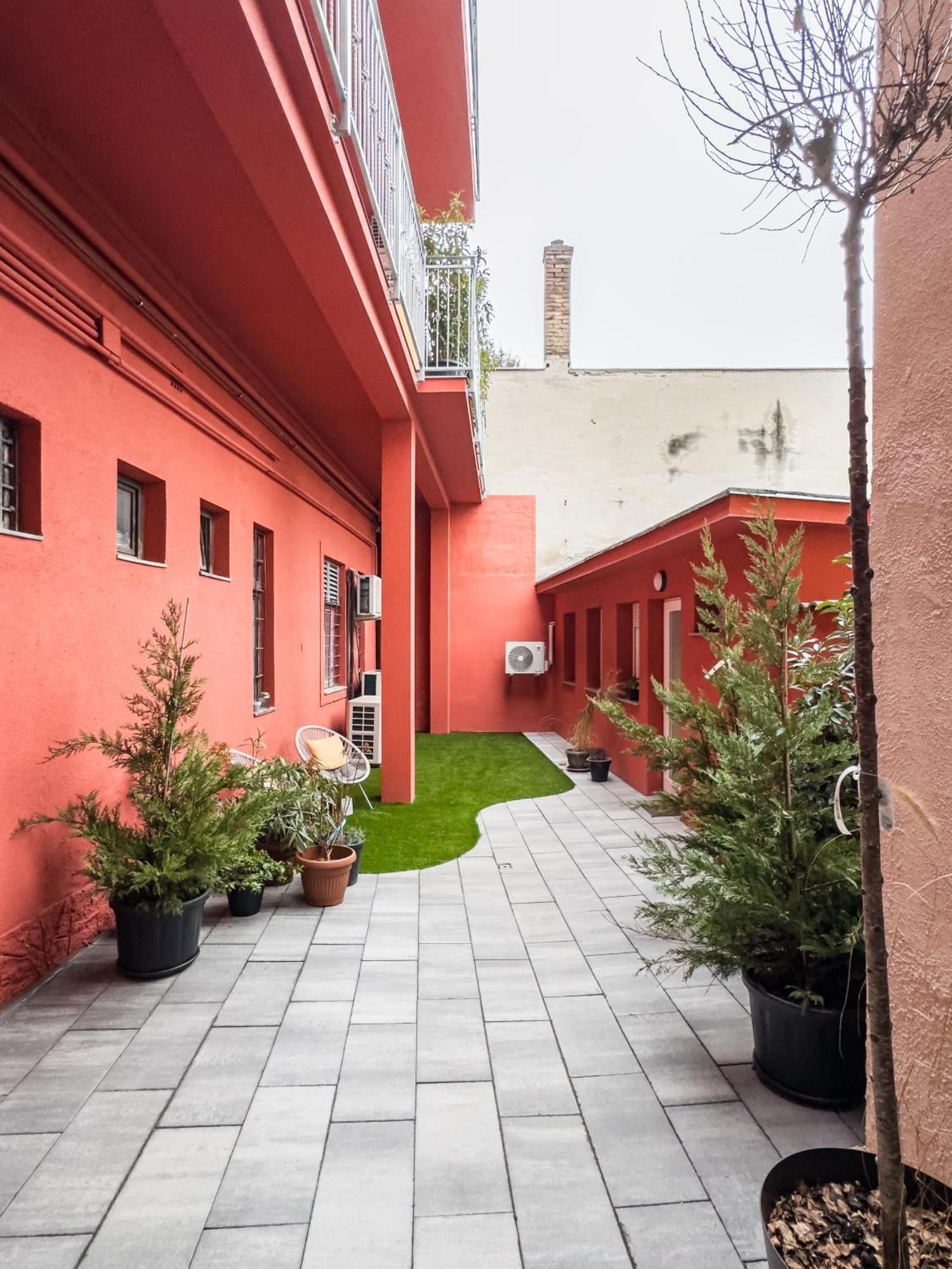 Stafetahaz Apartmanok Vác Buitenkant foto